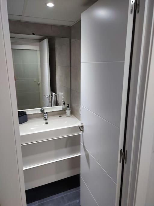 Sunny Guadalmina Apartment มาร์เบยา ภายนอก รูปภาพ