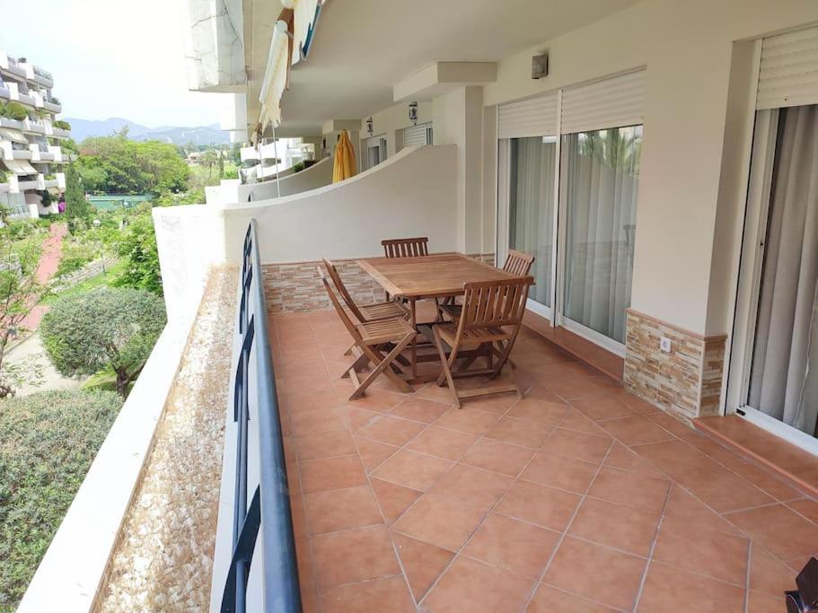 Sunny Guadalmina Apartment มาร์เบยา ภายนอก รูปภาพ